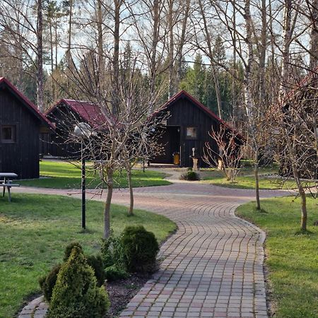 Hotel Viesu Nams Vecmuiza Tūja Esterno foto