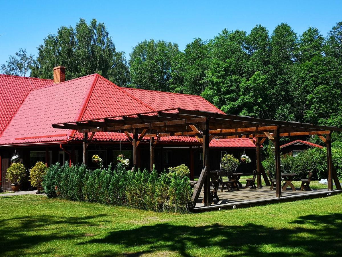 Hotel Viesu Nams Vecmuiza Tūja Esterno foto