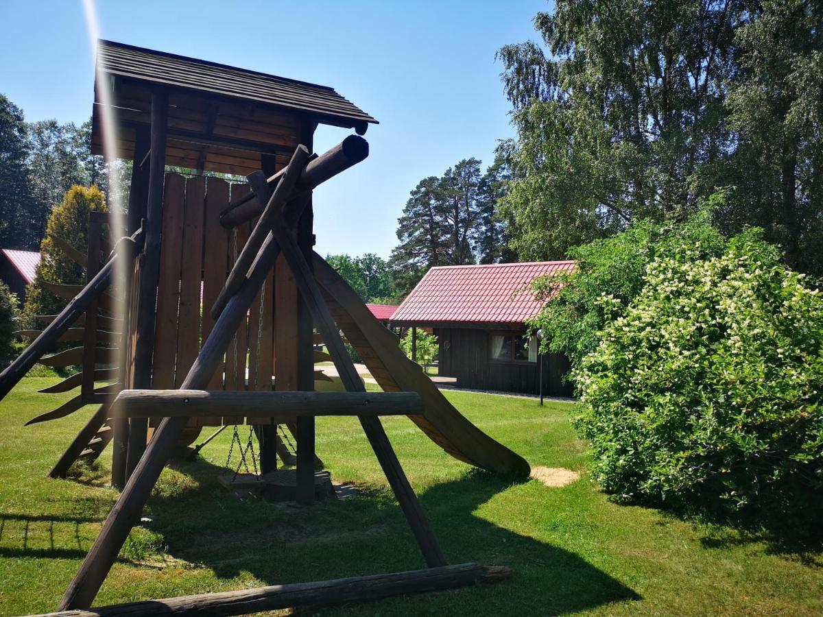 Hotel Viesu Nams Vecmuiza Tūja Esterno foto
