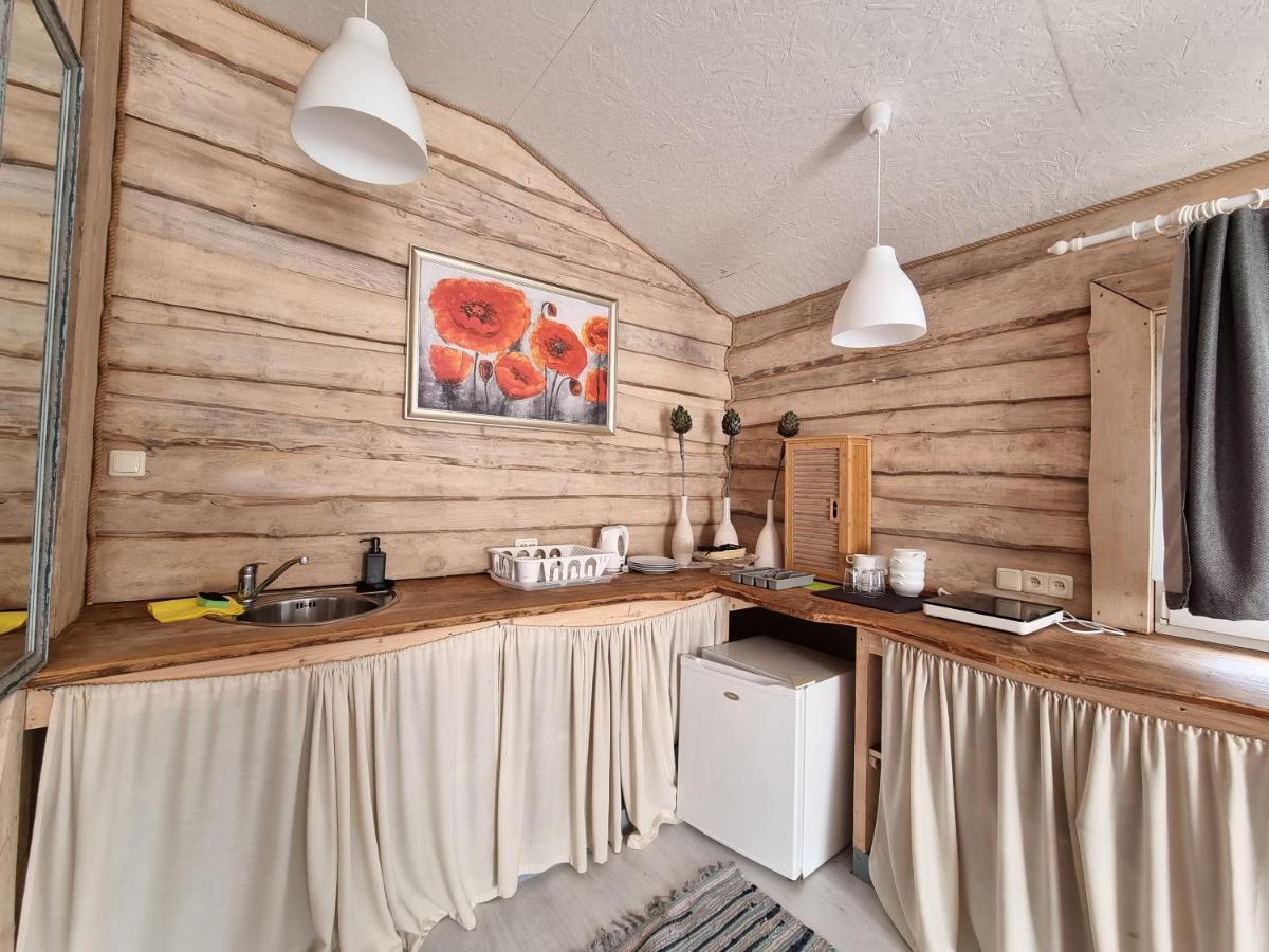 Hotel Viesu Nams Vecmuiza Tūja Esterno foto