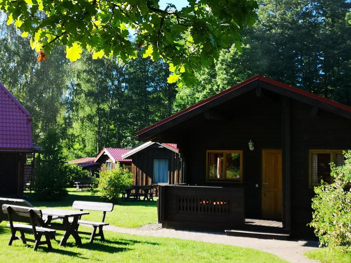 Hotel Viesu Nams Vecmuiza Tūja Esterno foto