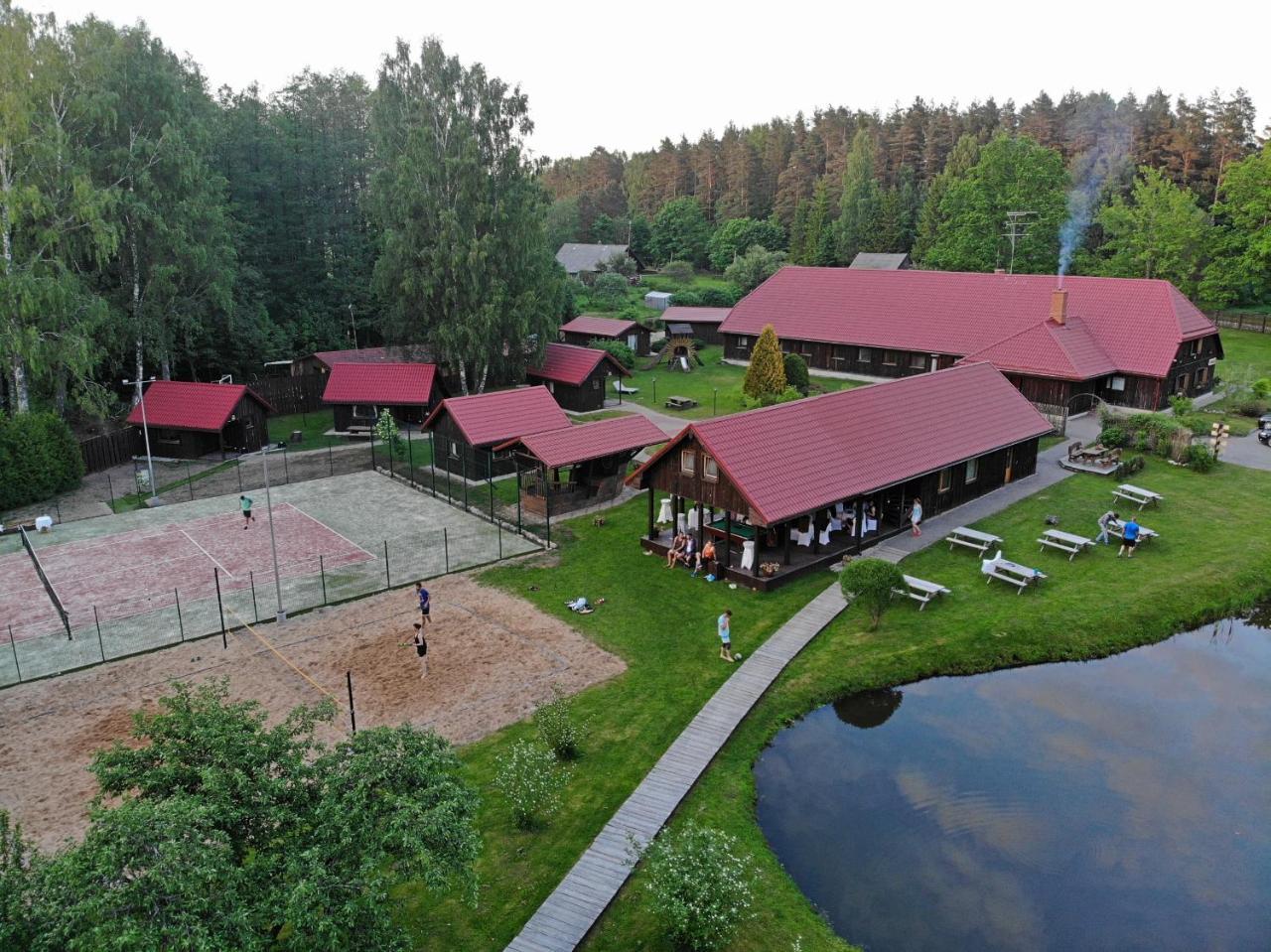 Hotel Viesu Nams Vecmuiza Tūja Esterno foto