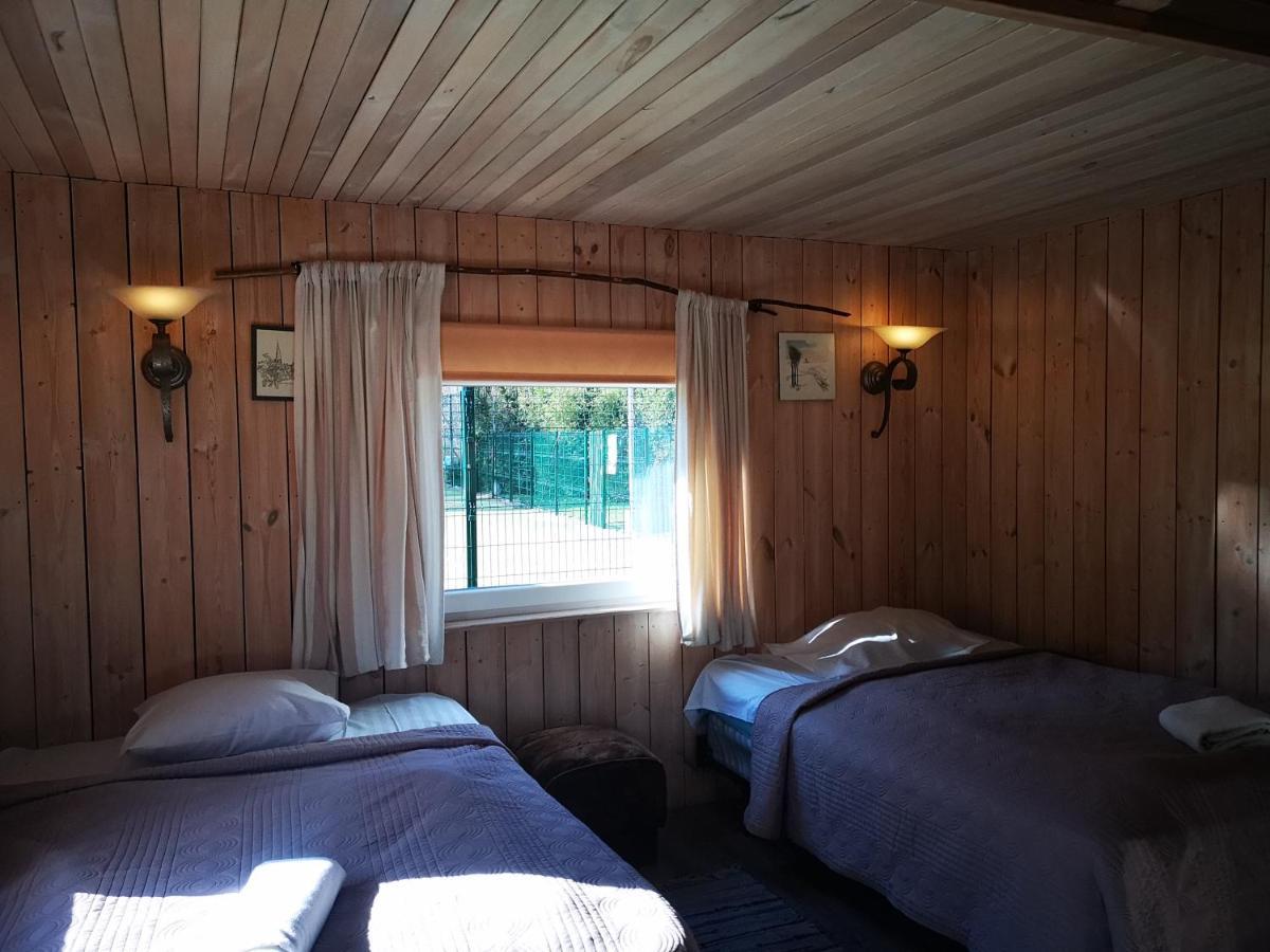 Hotel Viesu Nams Vecmuiza Tūja Esterno foto
