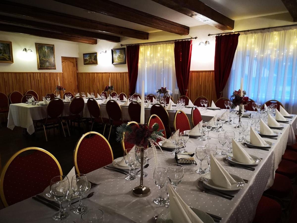 Hotel Viesu Nams Vecmuiza Tūja Esterno foto