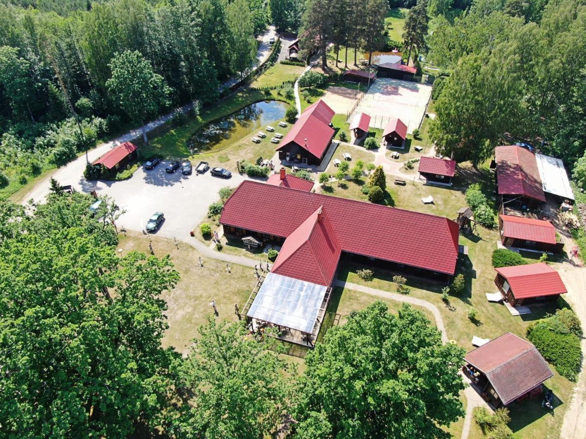 Hotel Viesu Nams Vecmuiza Tūja Esterno foto