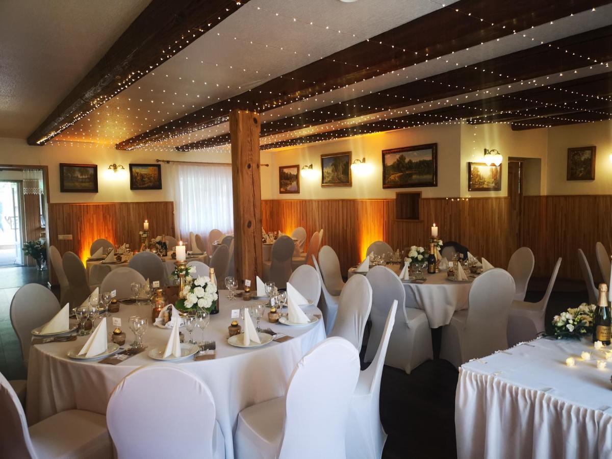 Hotel Viesu Nams Vecmuiza Tūja Esterno foto