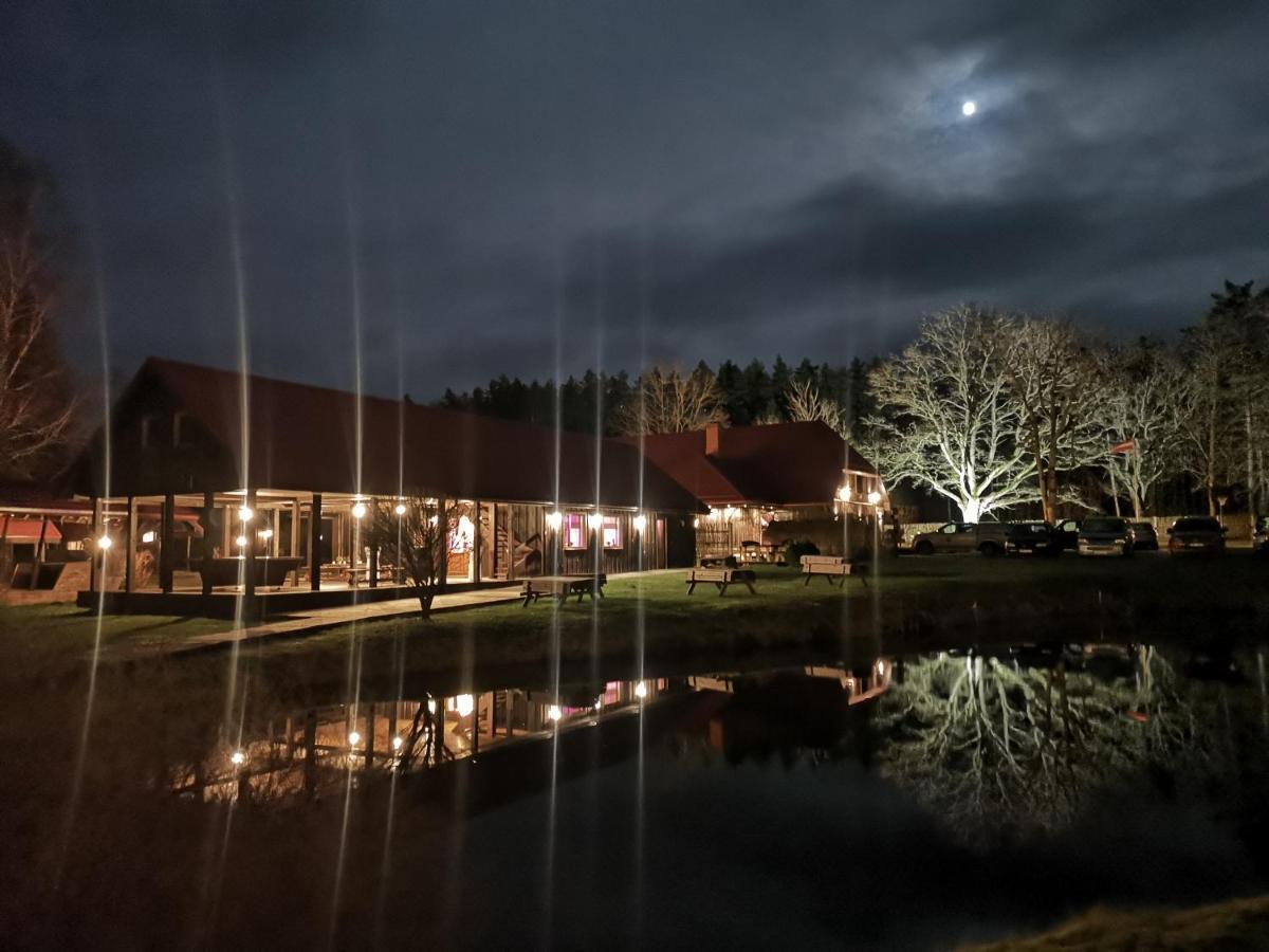 Hotel Viesu Nams Vecmuiza Tūja Esterno foto
